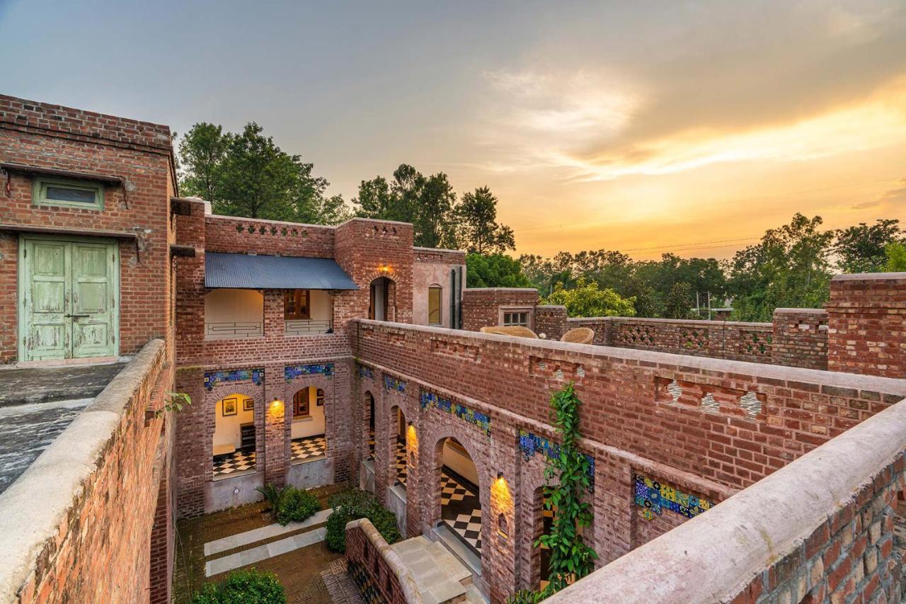 Stayvista'S Peepal Haveli - Rustic Kothi With Terrace, Breathtaking View & Bonfire Narainpur  Eksteriør bilde